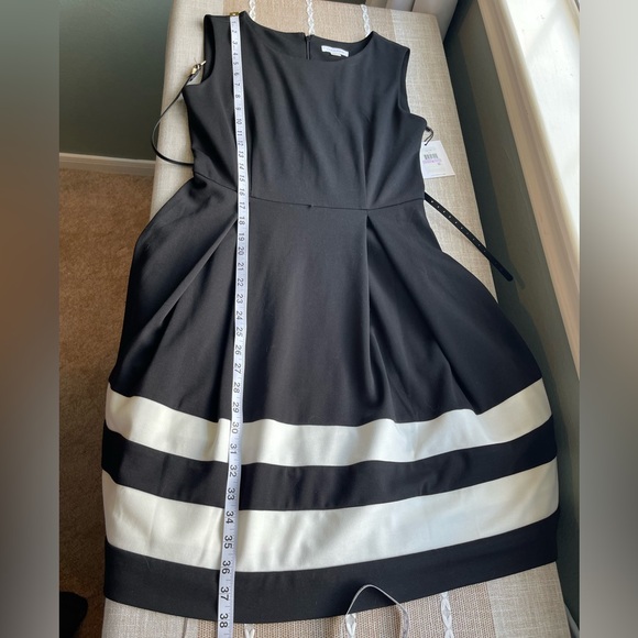 NWT Calvin Klein Black and White Fit and Flare Dress Sz 6 - Picture 11 of 13